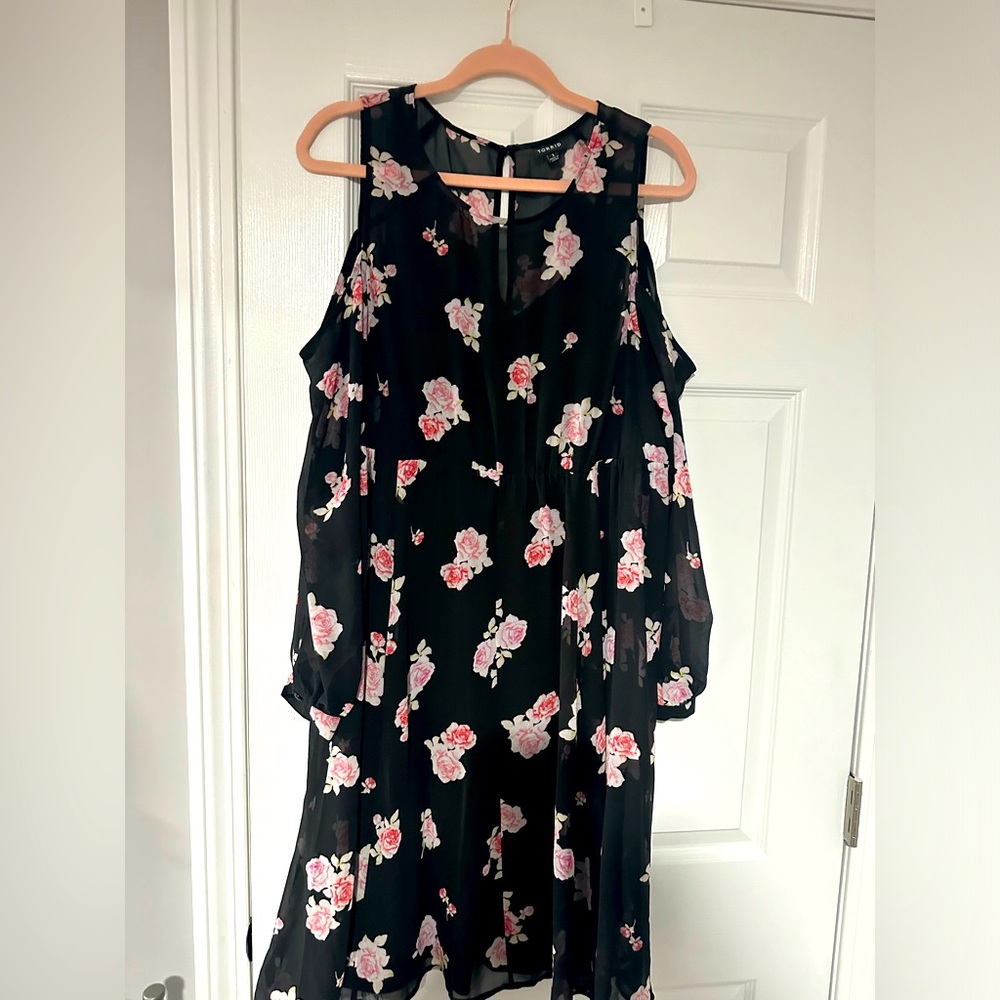 Torrid Floral Long Sleeve Cut Out Shoulder Dress